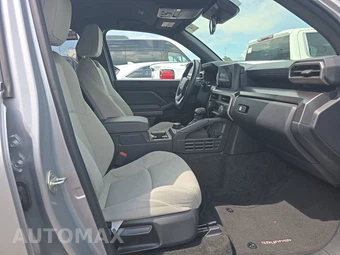 2025 Toyota 4Runner SR5 - miniatura 8