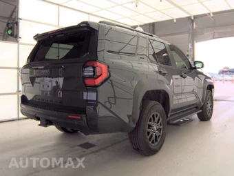2025 Toyota 4Runner SR5 - miniatura 4