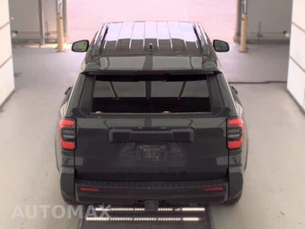 2025 Toyota 4Runner SR5 - miniatura 5