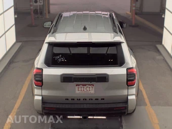 2025 Toyota 4Runner SR5 - miniatura 5