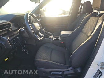 2025 Toyota 4Runner SR5 - miniatura 7