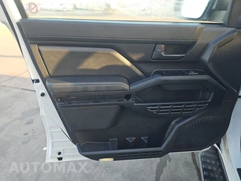 2025 Toyota 4Runner SR5 - miniatura 9