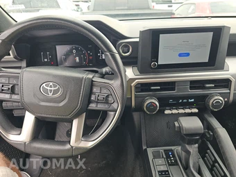 2025 Toyota 4Runner SR5 - miniatura 11