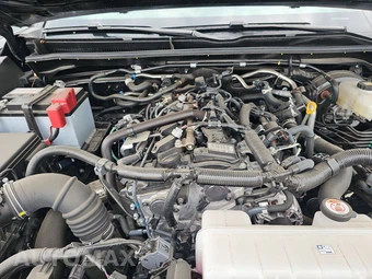 2025 Toyota 4Runner SR5 - miniatura 15