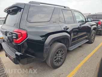 2025 Toyota 4Runner SR5 - miniatura 4