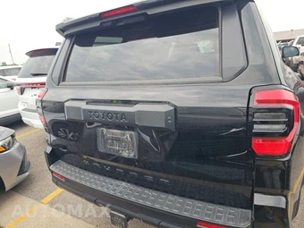 2025 Toyota 4Runner SR5 - miniatura 5