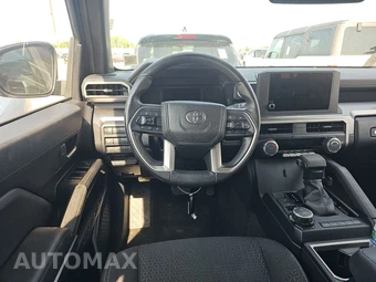2025 Toyota 4Runner SR5 - miniatura 10