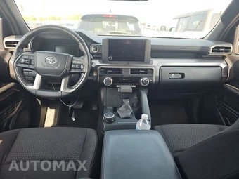 2025 Toyota 4Runner SR5 - miniatura 11