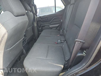 2025 Toyota 4Runner SR5 - miniatura 13