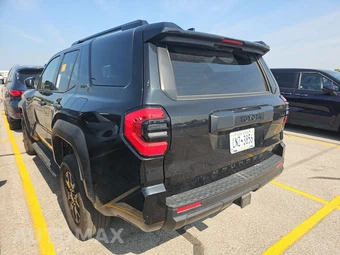 2025 Toyota 4Runner SR5 - miniatura 6