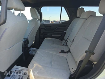 2025 Toyota 4Runner SR5 - miniatura 13
