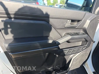 2025 Toyota 4Runner SR5 - miniatura 9