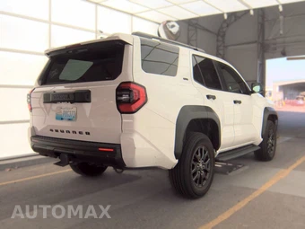 2025 Toyota 4Runner SR5 - miniatura 4