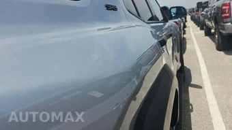 2025 Toyota 4Runner SR5 - miniatura 23