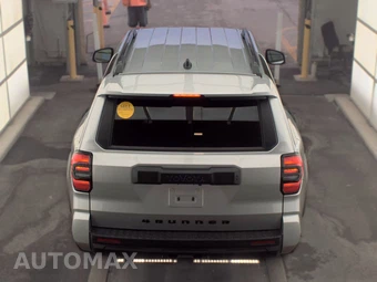 2025 Toyota 4Runner SR5 - miniatura 5