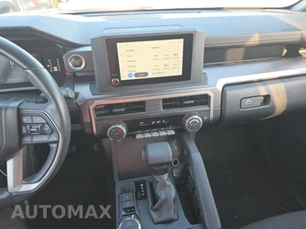 2025 Toyota 4Runner SR5 - miniatura 11