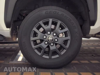 2025 Toyota 4Runner SR5 - miniatura 12