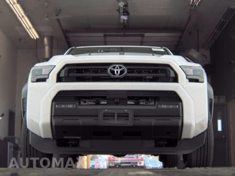 2025 Toyota 4Runner SR5 - miniatura 3