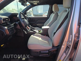 2025 Toyota 4Runner SR5 - miniatura 13