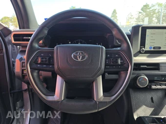 2025 Toyota 4Runner SR5 - miniatura 16