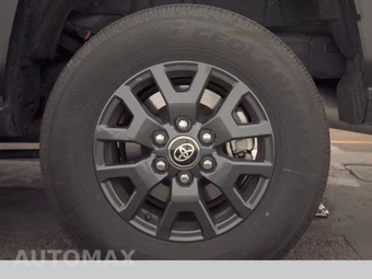 2025 Toyota 4Runner SR5 - miniatura 12