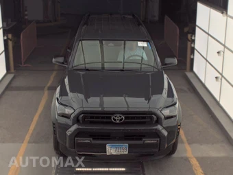 2025 Toyota 4Runner SR5 - miniatura 2