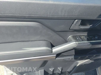 2025 Toyota 4Runner SR5 - miniatura 9