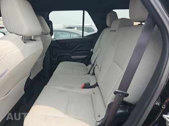 2025 Toyota 4Runner SR5 - miniatura 19