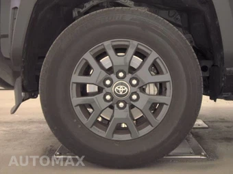 2025 Toyota 4Runner SR5 - miniatura 9