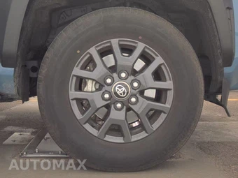 2025 Toyota 4Runner SR5 - miniatura 10