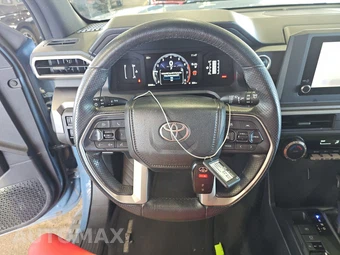 2025 Toyota 4Runner SR5 - miniatura 16