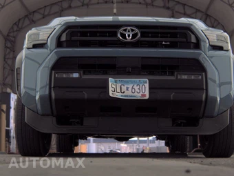 2025 Toyota 4Runner SR5 - miniatura 3
