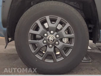 2025 Toyota 4Runner SR5 - miniatura 9