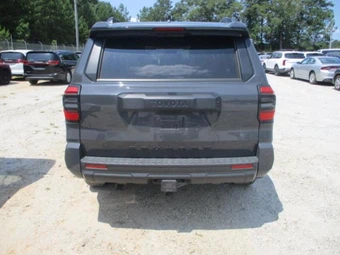 2025 Toyota 4Runner SR5 - miniatura 2