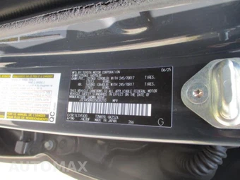 2025 Toyota 4Runner SR5 - miniatura 7