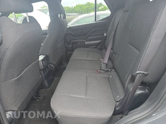 2025 Toyota 4Runner SR5 - miniatura 13