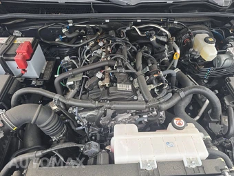 2025 Toyota 4Runner SR5 - miniatura 15