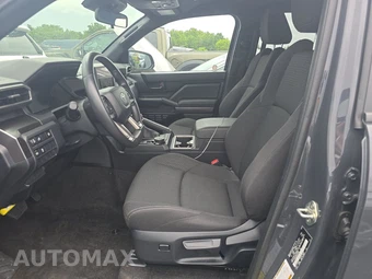 2025 Toyota 4Runner SR5 - miniatura 7