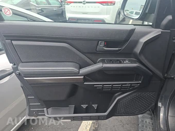 2025 Toyota 4Runner SR5 - miniatura 9