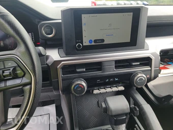 2025 Toyota 4Runner SR5 - miniatura 11