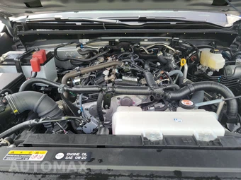 2025 Toyota 4Runner SR5 - miniatura 15