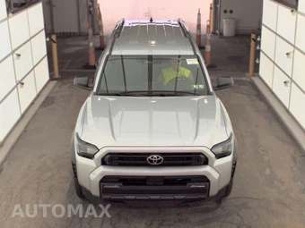 2025 Toyota 4Runner SR5 - miniatura 2