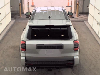 2025 Toyota 4Runner SR5 - miniatura 5