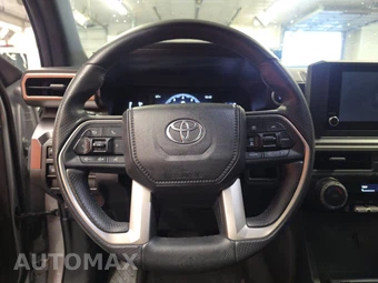 2025 Toyota 4Runner SR5 - miniatura 10
