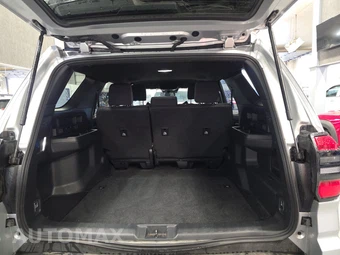 2025 Toyota 4Runner SR5 - miniatura 16
