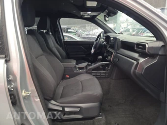 2025 Toyota 4Runner SR5 - miniatura 8