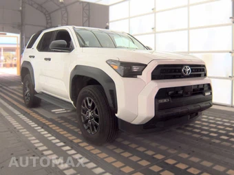2025 Toyota 4Runner SR5 - miniatura 3