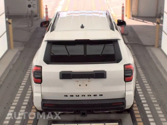 2025 Toyota 4Runner SR5 - miniatura 5
