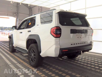 2025 Toyota 4Runner SR5 - miniatura 6