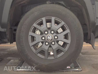 2025 Toyota 4Runner SR5 - miniatura 10